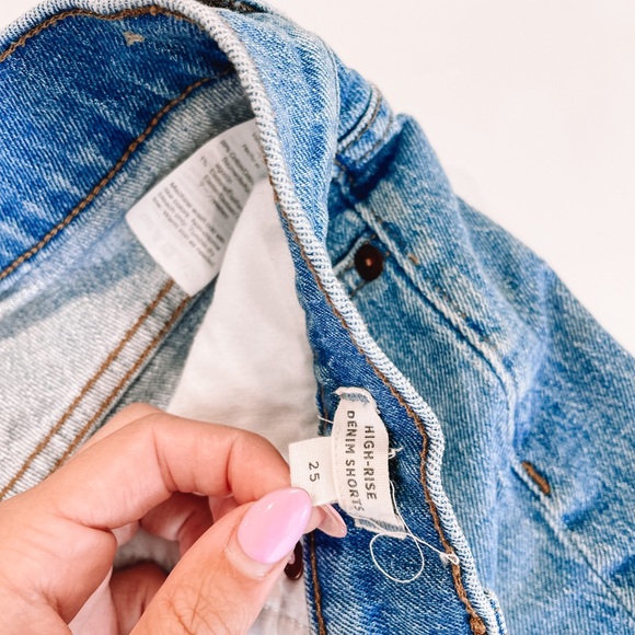 Madewell High Rise Mom Shorts!! - Picture 6 of 10